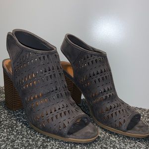 Indigo Rd. Triangle Perforated Booties